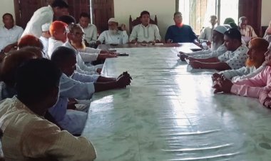 রহনপুরে বিএনপির ৩১ দফার লিফলেট বিতরণ ও দলীয় আলোচনা সভা