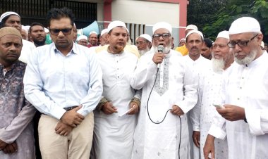 শিবগঞ্জে বীরমুক্তিযোদ্ধা আশরাফুল মাস্টার রাষ্ট্রীয় মর্যাদায় সমাহিত