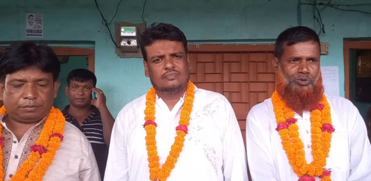 রহনপুর আম আড়ৎদার সমবায় সমিতি লিঃ এর নির্বাচিত সহ-সভাপতি শামসুল হক