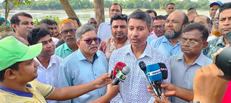 গোমস্তাপুরে বিএমডিএর বিভিন্ন প্রকল্প পরিদর্শন করলেন কৃষি সচিব