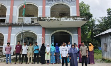 নারী নিপীড়নের প্রতিবাদে আজিজ আহম্মেদ কলেজে ছাত্রদলের মানববন্ধন
