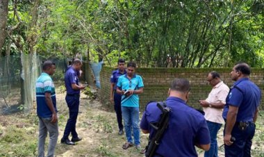 চাঁপাইনবাবগঞ্জে কবরস্থানে ককটেল বিস্ফোরণ