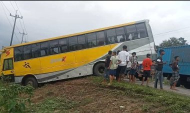 ঢাকা-সিলেট মহাসড়কে বাসচাপায় একই পরিবারের মা-ছেলের মৃত্যু