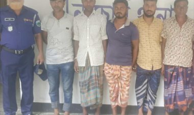 নাচোলে বিশেষ অভিযানে ৫ মাদকসেবী আটক