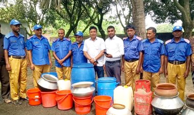 রহনপুরে চোলাই মদ তৈরির উপকরণ উদ্ধার