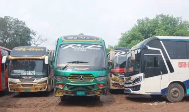 টানা তিন দিন বন্ধ চাঁপাইনবাবগঞ্জ থেকে ঢাকা-চট্টগ্রামগামী বাস চলাচল