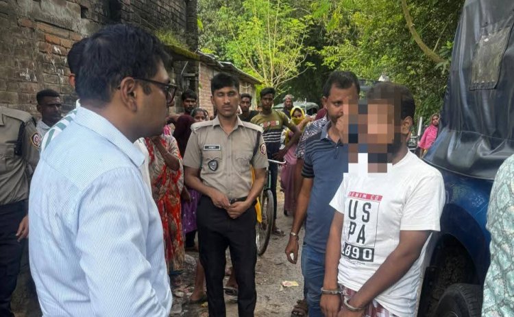 চাঁপাইনবাবগঞ্জে ভ্রাম্যমাণ আদালতের অভিযানে চোলাইমদ উদ্ধারসহ দুইজনকে কারাদণ্ড