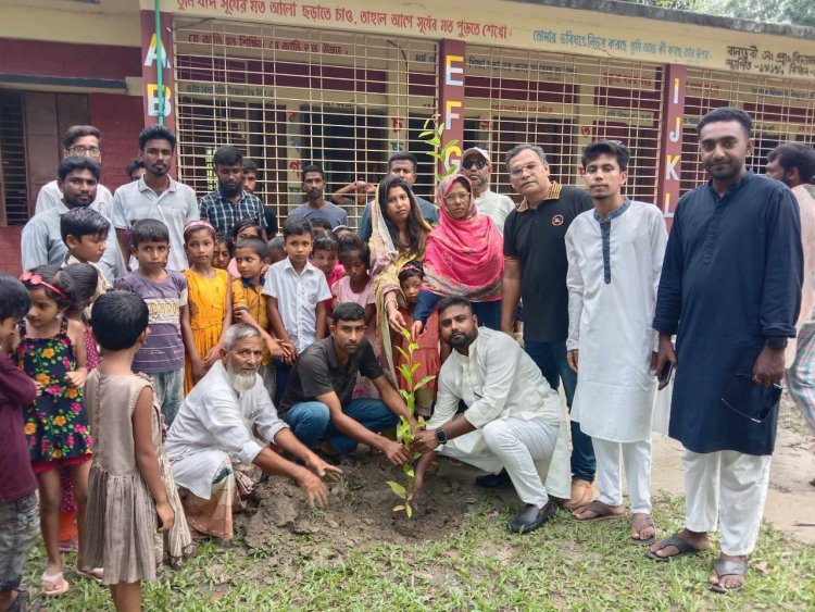 নওগাঁয় বিএনপি’র ৪৭ তম প্রতিষ্ঠাবার্ষিকী উপলক্ষে গাছের চারা রোপন ও বিতরণ