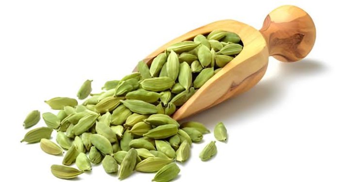 ঘুমানোর আগে এলাচ কেন খাবেন? জানুন উপকারিতা