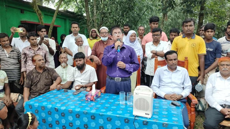 নিয়ামতপুরে পঞ্চম শ্রেণির শিক্ষার্থী মমতা হত্যার প্রতিবাদ ও বিচাচের দাবিতে অবিভাবক সমাবেশ