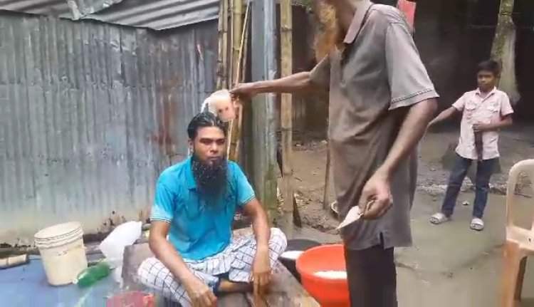 পলাশবাড়ীতে স্ত্রীকে তালাক দিয়ে ৪০ কেজি দুধ দিয়ে গোসল করলেন লিটন