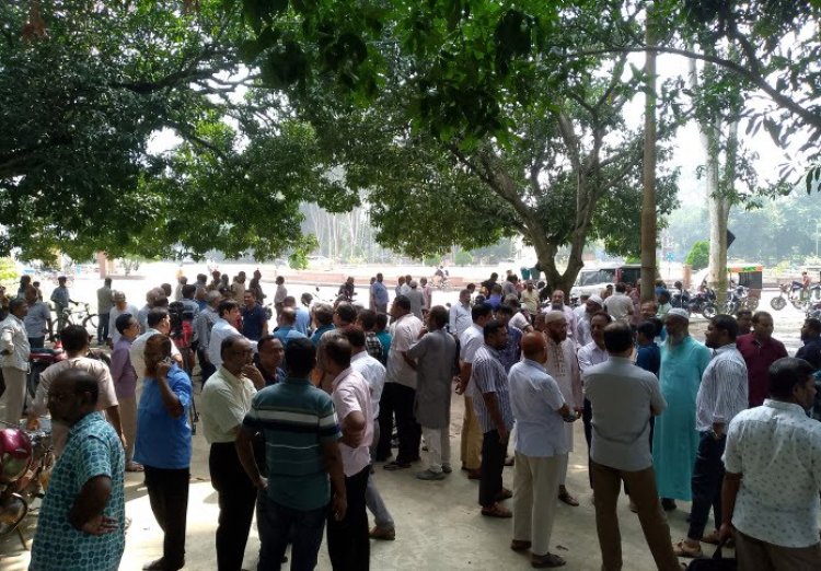 রাজশাহী বিশ্ববিদ্যালয়ে শিক্ষক লাঞ্ছনার প্রতিবাদে শিক্ষক-কর্মচারীদের কর্মবিরতি