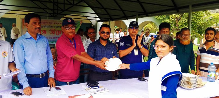 দুমকিতে উৎসবমুখর পরিবেশে গ্রীষ্মকালীন ক্রীড়া প্রতিযোগিতার উদ্বোধন