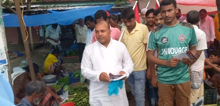 চাঁপাইনবাবগঞ্জ-২ আসনে বিএনপির মনোনয়ন প্রত্যাশী তুহিনের লিফলেট বিতরণ
