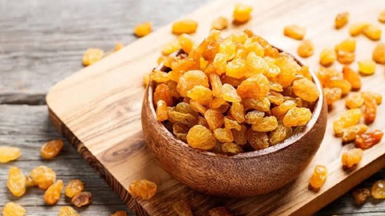 সকালে ভেজানো কিশমিশ খেলে শরীরে যা ঘটে