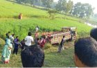 নওগাঁর ধামইরহাটে গরু বোঝাই ভুটভুটি উল্টে ২ গরু ব্যবসায়ী নিহত