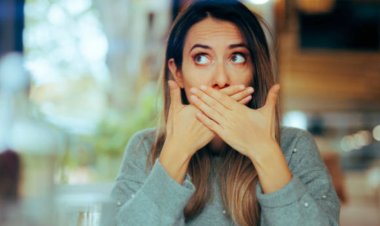 অল্প খাবার খেলেই ঢেকুর? ঘরোয়া উপায়ে মিলবে সমাধান