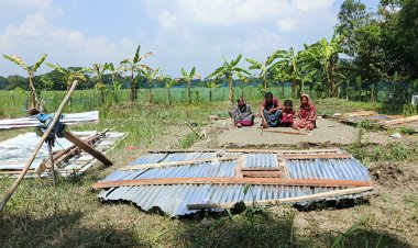 মানবতা লজ্জিত-দুমকিতে প্রতিবন্ধীর ঘর ভাঙচুরের অভিযোগ