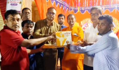 নাচোল ও গোমস্তাপুরে বিভিন্ন পুজা মন্ডপ পরিদর্শন ও আর্থিক সহায়তা দিলেন অপু