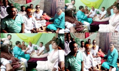 রহনপুর পৌর সভার অসুস্থ দুই বিএনপির নেতার খোঁজ নিলেন জননেতা এ্যাড: সেন্টু