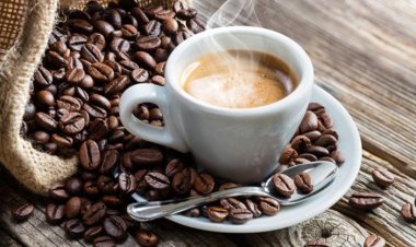 এই ৮ ধরনের মানুষের জন্য কফি হতে পারে বিপজ্জনক!