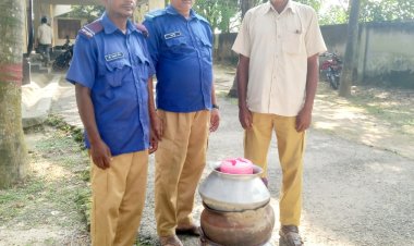 রহনপুরে বিপুল পরিমাণ চোলাই মদ তৈরির কাঁচা মাল উদ্ধার