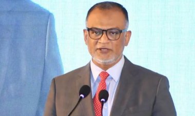 ২ দিনের ফ্লাইট বিপর্যয়ের মাশুল মওকুফ করবে সরকার-বাণিজ্য উপদেষ্টা