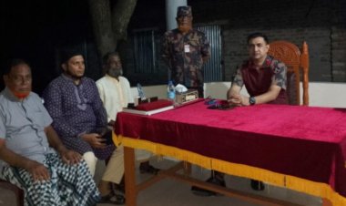 ভোলাহাট সীমান্তে শুকরের তাণ্ডব-ফসলের ক্ষতি কৃষকদের পাশে ৫৯ বিজিবি