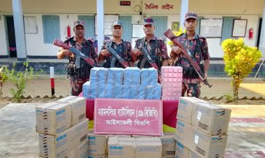 ময়মনসিংহ সীমান্তে ভারতীয় মদ আটক