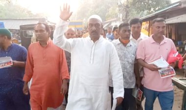 বিএনপির মনোনয়ন প্রত্যাশী তুহিনের নাচোলে ৩১ দফার লিফলেট বিতরণ ও গণসংযোগ