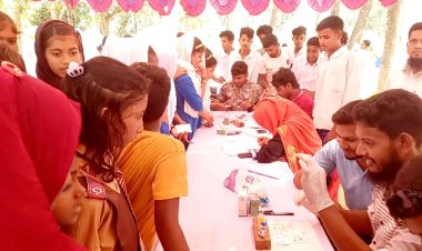 গোমস্তাপুরে চাঁপাই ব্লাড ডোনেট ফাউন্ডেশনের আয়োজনে বিনামূল্যে রক্তের গ্রুপ নির্ণয়