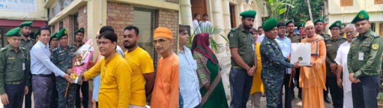 বরিশালে বিভিন্ন পূজামন্ডপ পরিদর্শন করেন আনসার ভিডিপির রেঞ্জ কমান্ডার