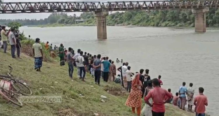 মহাদেবপুরে প্রতিমা বিসর্জন দিতে গিয়ে নিখোঁজ কিশোরের ২৫ ঘন্টা পর মরদেহ উদ্ধার