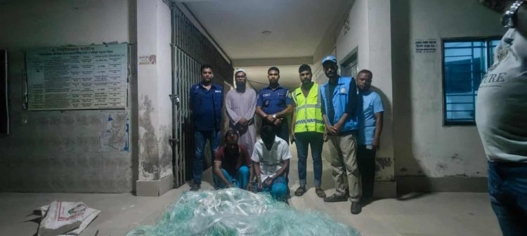 দুমকিতে অবৈধ কারেন্ট জালসহ দুই জেলে আটক 