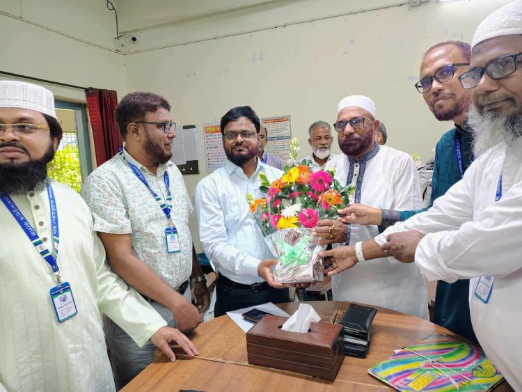 চাঁপাইনবাবগঞ্জে শাহনেয়ামতুল্লাহ কলেজের নতুন অধ্যক্ষর যোগদান 