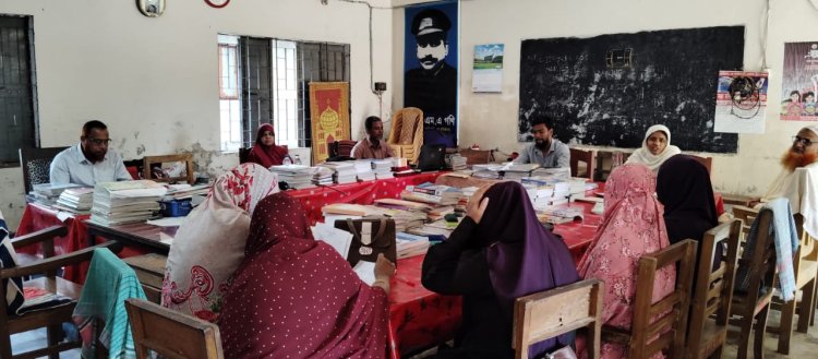 আরাগ আনন্দপুর আদর্শ উচ্চ বিদ্যালয়ে শিক্ষক-কর্মচারীদের কর্মবিরতি পালন