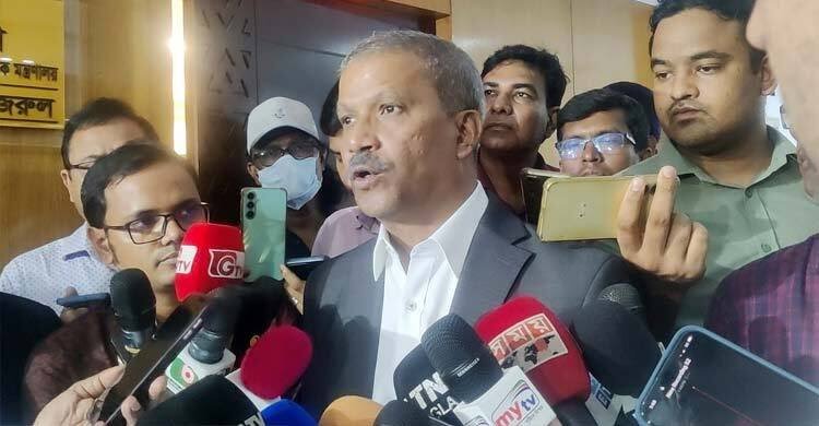 রাজনৈতিক দলগুলো জুলাই সনদে সই করবে-মনে করছেন আইন উপদেষ্টা