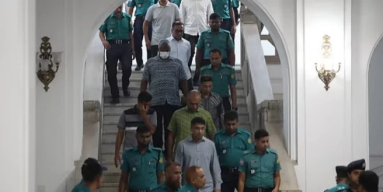 আত্মসমর্পণকারী সেনা কর্মকর্তারা নির্দোষ,মূল অপরাধীরা ভারতে পালিয়েছেন-আইনজীবী