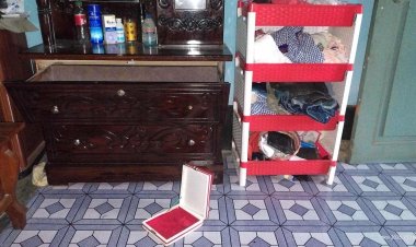 নওগাঁর মান্দায় ব্যবসায়ীর বাড়িতে ডাকাতি