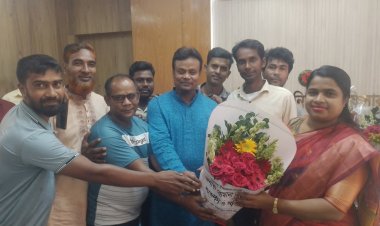 সাপাহারে নবাগত ইউএনও’র সঙ্গে বিএনপি নেতা-কর্মীদের সৌজন্য সাক্ষাৎ