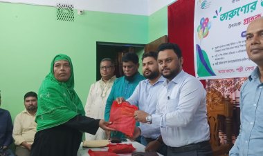 ‎দুমকিতে পিএসএস'র উদ্যোগে শাক সবজির বীজ বিতরণ 