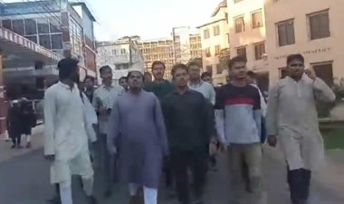 শেখ হাসিনার ফাঁসির রায়ে পবিপ্রবিতে আনন্দ মিছিল 