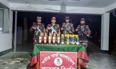 চাঁপাইনবাবগঞ্জে ভারতীয় মদ জব্দ 