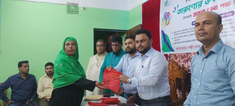 ‎দুমকিতে পিএসএস'র উদ্যোগে শাক সবজির বীজ বিতরণ 