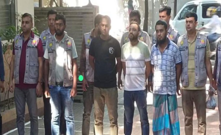 ঢাকায় বিদেশি পিস্তল,গুলি ও মাদকসহ তিনজন গ্রেফতার