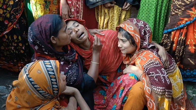 শিবগঞ্জে শাসন করতে গিয়ে মায়ের হাতে ছেলের মৃত্যু