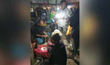 শীতে বেড়েছে সিদ্ধ ডিমের কদর-বাড়তি আয়ে খুশি অর্ধসহস্রাধিক যুবক