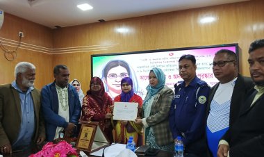 দুমকীর সফল শিক্ষিকা নাসরিন আক্তার