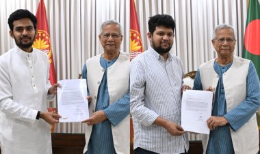 আসিফ ও মাহফুজের পদত্যাগপত্র গ্রহণ করেছেন প্রধান উপদেষ্টা