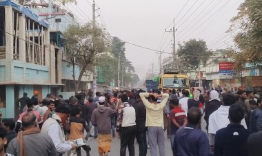চাঁপাইনবাবগঞ্জে সড়ক দুর্ঘটনায় দুই তরুণের মৃত্যু-দুই পুলিশ সদস্য প্রত্যাহার